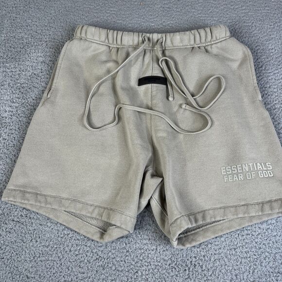 Essentials FOG Fear Of God Sweat Shorts Mens Small Beige Khaki 28 x 5" - Picture 1 of 13